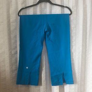 blue lulu lemon crop